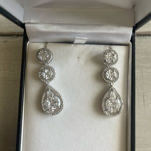 Formal earrings